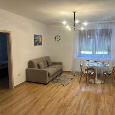 Emanuela Apartments Pécska Kültér fotó