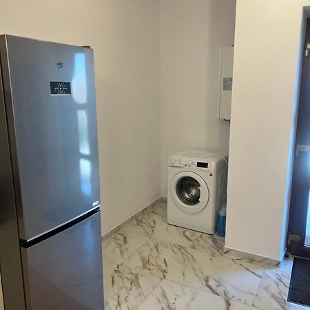 Emanuela Apartments Pécska Kültér fotó