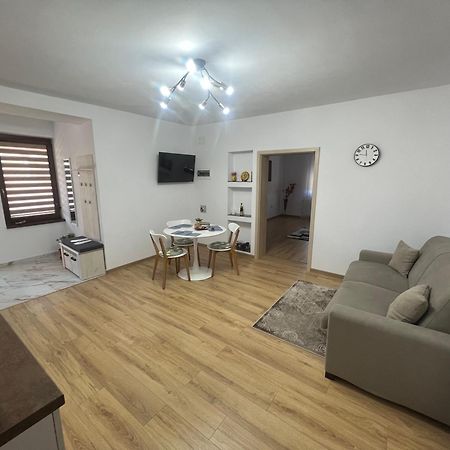 Emanuela Apartments Pécska Kültér fotó