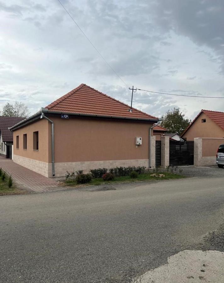 Emanuela Apartments Pécska Kültér fotó