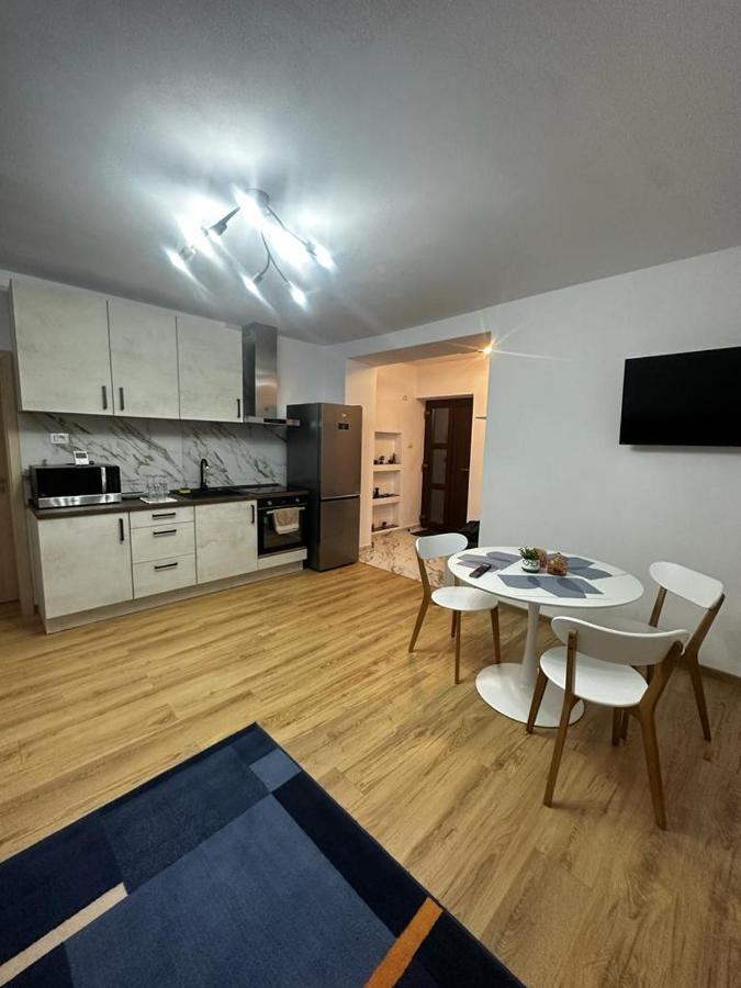 Emanuela Apartments Pécska Kültér fotó