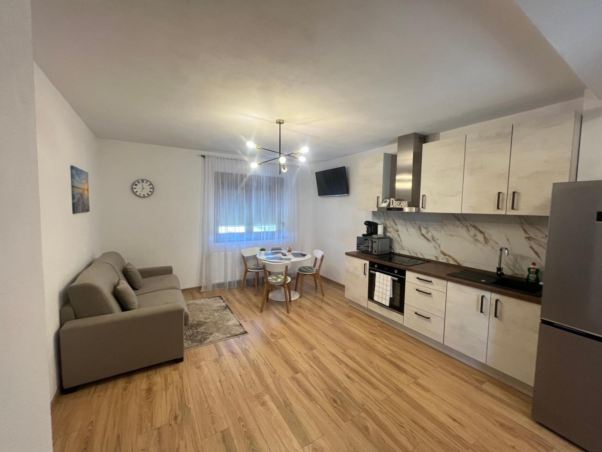 Emanuela Apartments Pécska Kültér fotó